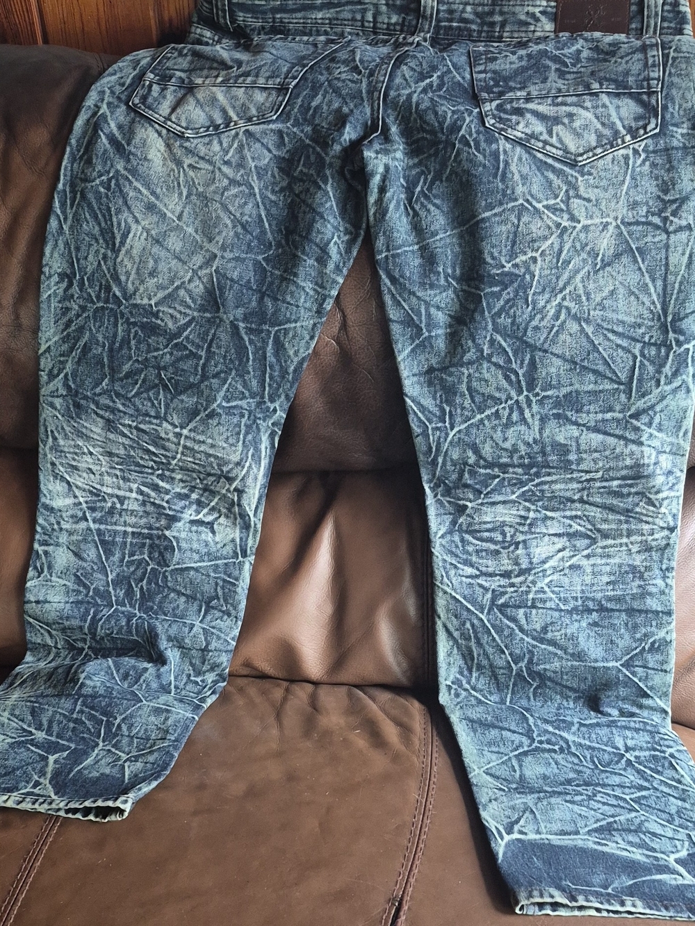 Distressed Men's Blue Ripped Jeans - Picture 2 of 4